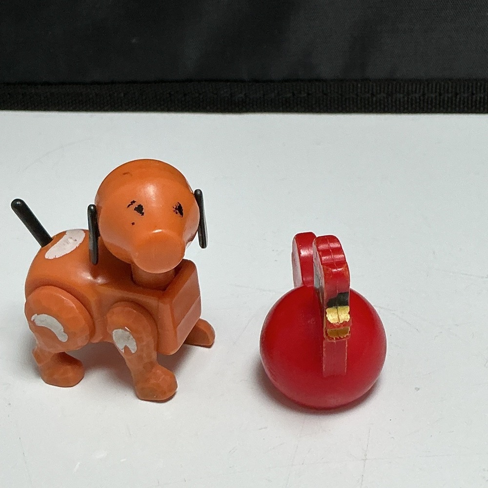 Vintage Fisher Price Red Rooster Chicken and Dog Barn Farm Animals Toys